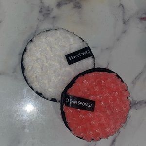 Makeup sponges/removers